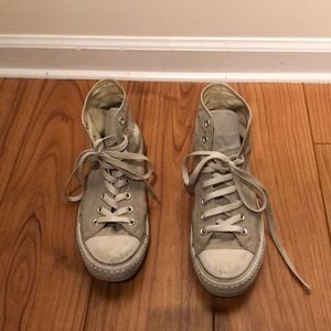 High Top light grey converse
